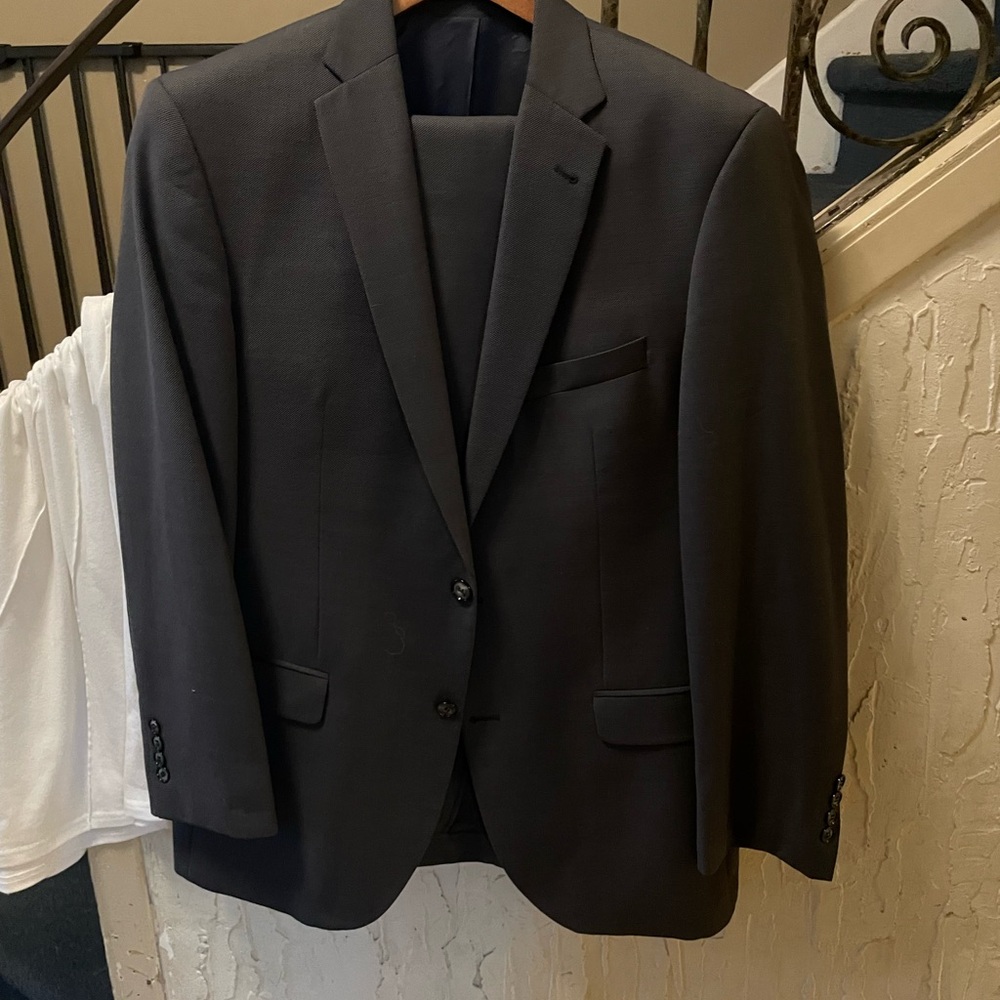 Baumler for Harry Rosen Men’s Suit – 100% Wool – Grey – 42R